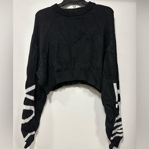 White Fox Boutique Manhattan Knit Black Cropped Sweatshirt